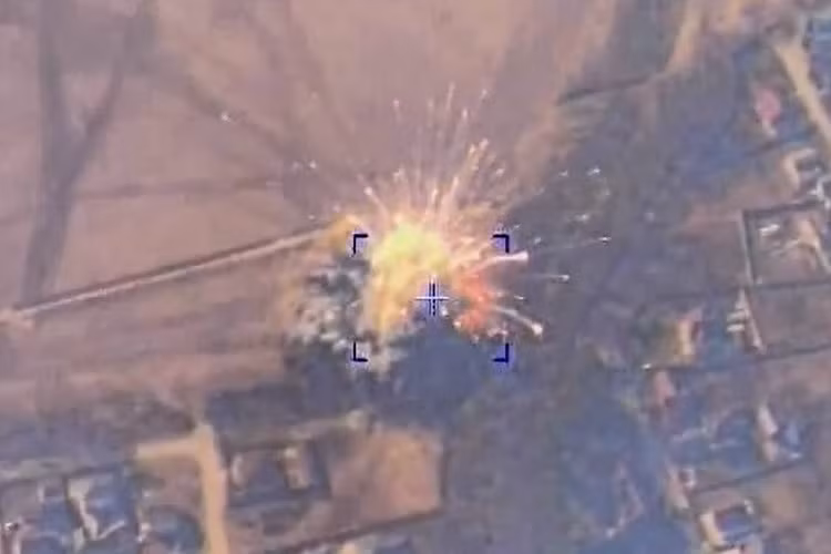 Việc sử dụng nhiều loại vũ khí khác nhau, như UAV và tên lửa, giúp tấn công hiệu quả các mục tiêu ở khoảng cách đáng kể và với thương vong tối thiểu cho quân Nga. Việc tiêu diệt quân số, vũ khí trang bị của Ukraine, đã làm giảm khả năng kháng cự và tạo điều kiện cho đợt tấn công tiếp theo cho Quân đội Nga. 