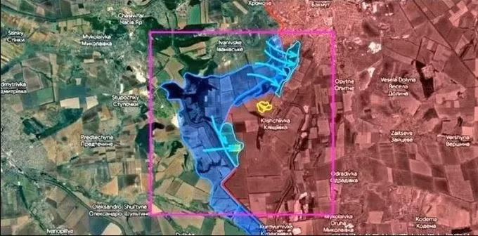 Xung quanh hai ngôi làng có những cánh đồng nông trại tập thể trước đây. Một tuyến phòng thủ có thể chấp nhận được, đó là tuyến đường sắt Gorlovka-Bakhmut, cách đó vài km về phía đông.