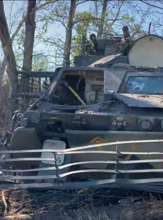 Ukraina tiep tuc tien quan, mat tran Kharkov them ac liet-Hinh-4