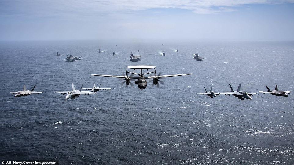 Các cuộc tập trận quân sự trong tương lai giữa Nga và Trung Quốc sẽ được tiến hành thông qua các cuộc tuần tra chung trên không và trên biển, các nhà phân tích nhận định giữa bối cảnh 2 nước này cùng điều tàu chiến qua eo biển Tsugaru. 