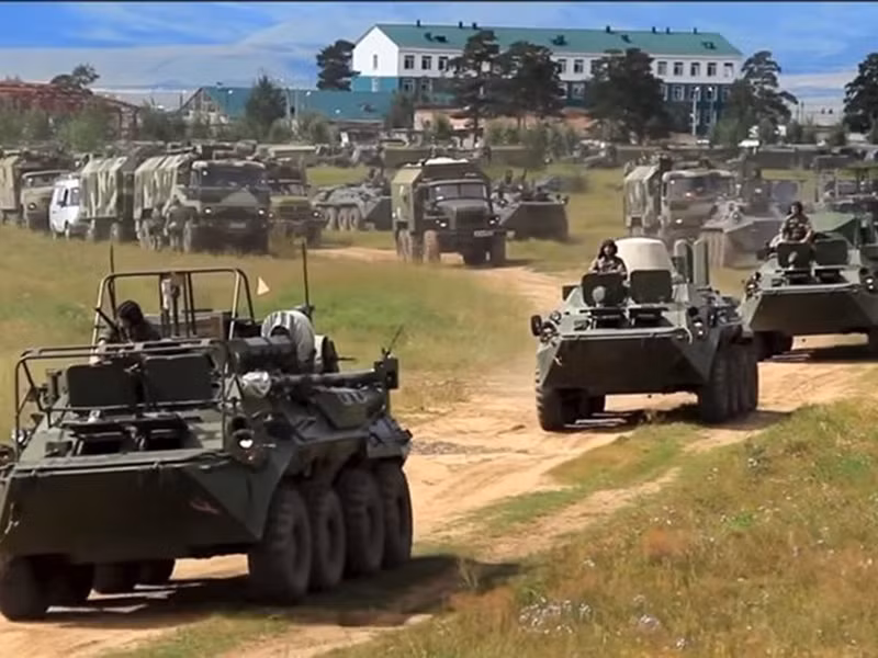 Cả Nga và Trung Quốc đều cam kết sẽ làm sâu sắc mối quan hệ quân sự trong những năm qua. Hồi tháng 8 vừa qua, quân đội 2 nước đã tiến hành cuộc tập trận kéo dài 1 tuần ở tây bắc Trung Quốc để thúc đẩy khả năng tương tác.