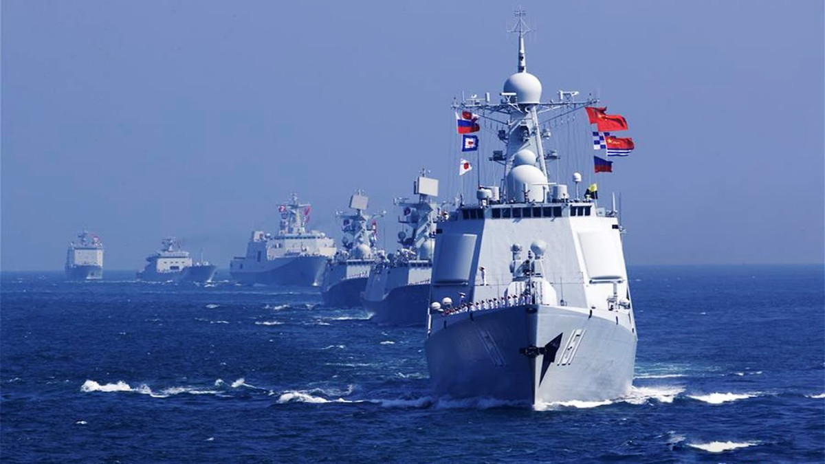 “Việc Nga và Trung Quốc triển khai tàu chiến ở đây là một lời cảnh báo mạnh mẽ với cả Nhật Bản và Mỹ”, ông Song Zhongping, một chuyên gia quân sự khác của Trung Quốc cho hay.