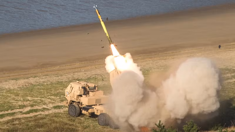 Tờ Washington Post cho rằng, để chống lại sự can thiệp điện tử của Nga, Ukraine và Mỹ đang tìm kiếm nhiều giải pháp. Một phương pháp đã được Ukraine chứng minh hiệu quả đó là, trước tiên sử dụng UAV để phá hủy thiết bị gây nhiễu gần đó khi thực hiện nhiệm vụ tấn công chính xác. Nhưng điều này sẽ khiến các hoạt động quân sự trở nên phức tạp hơn.