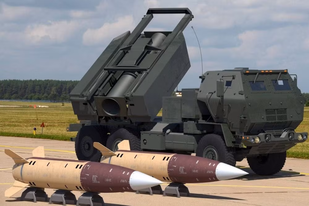 Cuối bài viết, giới chức Ukraine thừa nhận, mặc dù Mỹ, Anh và các nước khác đã cung cấp vũ khí mới, nhưng hiệu quả của những vũ khí này sẽ giảm dần trong năm tới. Một quan chức Ukraine thứ hai nói: “Người Nga sẽ học cách đối phó với nó”. (Nguồn ảnh: CNN, ABC News, Washingtonpost).