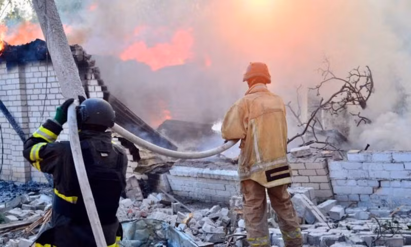 Đánh giá về vụ tấn công vào sân bay Starokonstantinov, cơ quan vũ trụ Mỹ NASA đã ghi lại vào lúc 3 giờ sáng (giờ địa phương) ngày 6/8, một đám cháy lớn trên căn cứ không quân nằm ở thành phố Starokonstantinov, vùng Khmelnytsky.