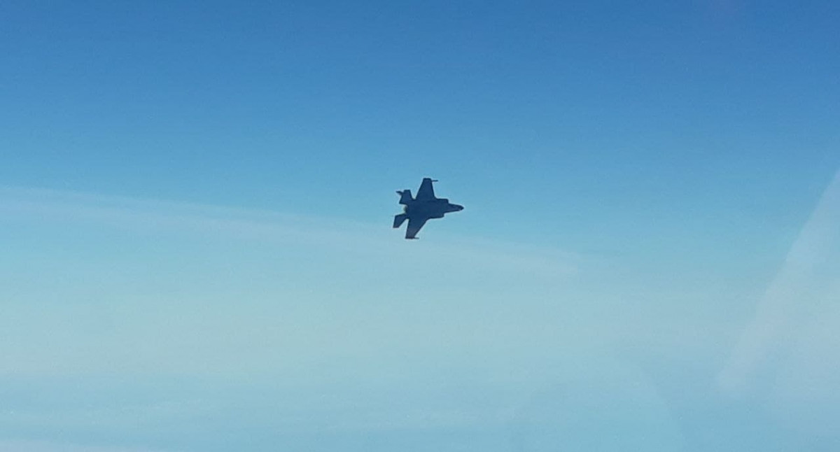 Ngay trong ngày hôm qua, máy bay chiến đấu của Lực lượng Hàng không Vũ trụ Nga tại Syria, đã đánh chặn một chiếc F-35 của Anh ngoài khơi bờ biển Syria.