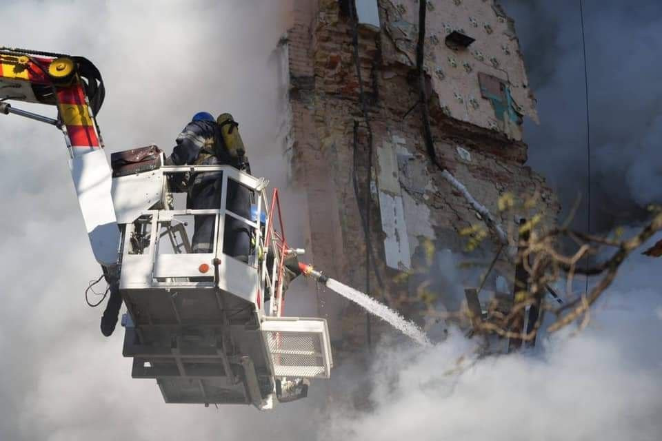 Nhờ các cuộc tấn công dữ dội của máy bay không người lái và tên lửa hành trình, các hoạt động tấn công của quân đội Ukraine tại các khu vực Luhansk, Kherson và Zaporozhye đã bị chặn đứng hoàn toàn.