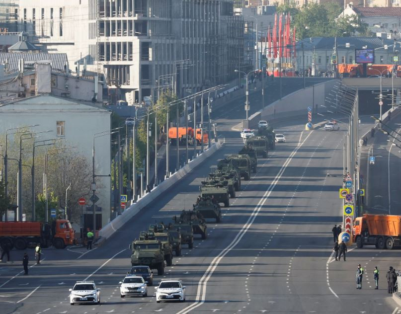 Vào 10 giờ sáng hôm nay (giờ Moscow, tức 14.00 giờ Hà Nội) ngày 9/5, nước Nga đã tổ chức lễ duyệt binh Ngày Chiến thắng tại Quảng trường Đỏ ở thủ đô Moscow và các địa điểm khác. Đây là một trong những lễ hội long trọng nhất trong năm của người Nga.