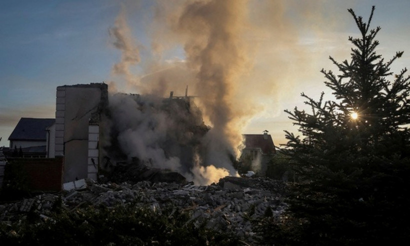 Ngoài ra, mặt trận Kharkov cũng là khu vực không có trận địa phòng ngự kiên cố; việc quân Ukraine tập trung về đây, cũng là thời cơ để Nga tiêu diệt quân Ukraine ngoài công sự bằng hỏa lực. Do vậy trong những ngày qua, thiệt hại của quân Ukraine rất lớn, nhất là trên hướng thành phố Volchansk. (Nguồn ảnh: ISW, Topwar, Sputnik, Kyiv Independent).