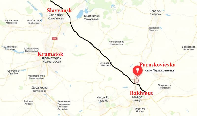 Trong khi đó, phóng viên chiến trường của Nga cho biết, đường cao tốc Bakhmut-Slavyansk đã nằm dưới sự kiểm soát hỏa lực của pháo binh của quân Nga. Khu dân cư trọng điểm Paraskovievka ở vùng ngoại ô phía bắc Bakhmut, đã nằm trong vòng vây của lính đánh thuê Wagner; việc chiếm được ngôi làng này, sẽ giúp cắt đứt con đường cuối cùng ở khu vực này.