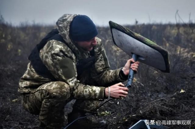 Tỷ phú Elon Musk, ông chủ của mạng vệ tinh viễn thông Starlink, viết trên mạng xã hội X rằng, mọi thứ đã được chuẩn bị trước và hệ thống sẽ bị đóng cửa trong vòng 24 giờ. Điều này có nghĩa là phải dừng mọi hoạt động của Starlink ở Ukraine và Nga.