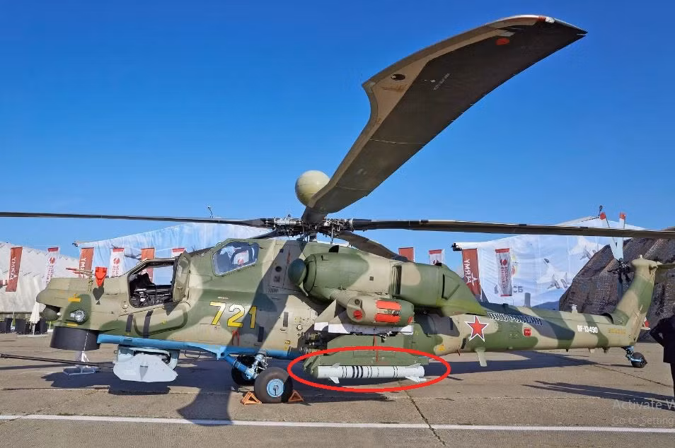  Tên lửa Izdeliye 305, được thiết kế để sử dụng trên các dòng trực thăng tấn công của Nga như Mi-28NM và Ka-52M, để tấn công các mục tiêu mặt đất. Izdeliye 305 được cho là loại tên lửa “bất bại” ở chiến trường Ukraine và luôn bắn trúng mục tiêu đã định.