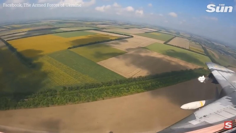 Chính vì đã đủ tự tin, nên quân đội Ukraine mới dám điều một máy bay chiến đấu kiểu cũ như MiG-29 xuất kích tầm cực thấp và phóng tên lửa vào các trận địa tên lửa phòng không gần quân cảng Sevastopol - trọng điểm phòng thủ của quân đội Nga. 