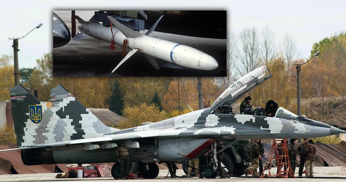 Hệ thống điện tử hàng không và cảm biến lạc hậu của Su-24 và Su-27 sẽ tương tác với tên lửa như thế nào vẫn còn là một bí ẩn; nhưng chúng ta đã thấy một sự tích hợp thành công trên thực tế. Trước đó tên lửa chống bức xạ HARM của Mỹ, đã được tích hợp thành công với MiG-29 của Ukraine vào giữa năm ngoái.