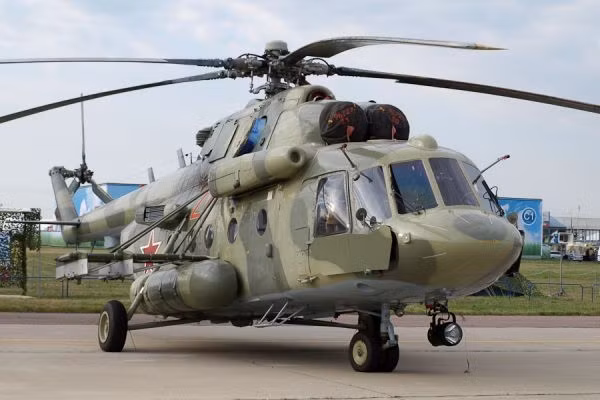 Tờ Reference News Network vừa xuất bản đăng bài của tác giả Carlos Toro với tựa đề “Trực thăng Mi-17 trên không và xe tăng T-80 trên bộ: Hai vũ khí đáng tin cậy mà Quân đội Nga sử dụng trong chiến dịch quân sự đặc biệt ở Ukraine”.