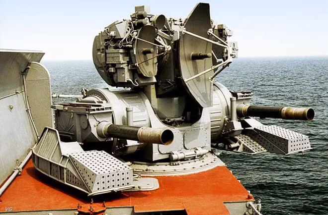 Nhưng trong những năm gần đây, với việc bổ sung một số khinh hạm và tàu hạng nhẹ khác có lượng choán nước khoảng 4.000 tấn, sức mạnh của Hạm đội Biển Đen đã tăng lên đáng kể.