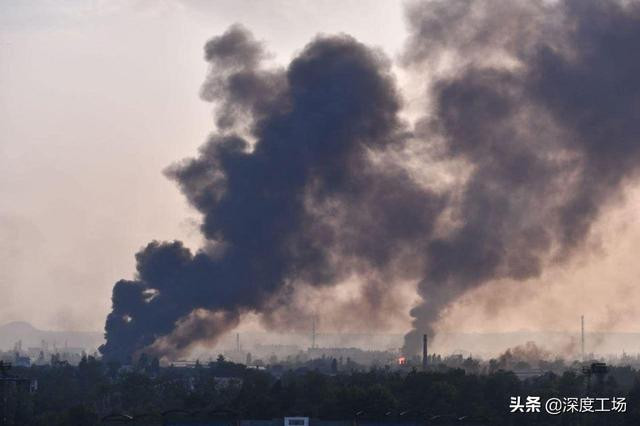 Hơn nữa, theo nội bộ của các chuyên gia tại Đại học Birmingham (Anh), việc xác định mục tiêu đã được người Mỹ và người Anh giúp đỡ. Có nghĩa là, Mỹ và Anh đã gửi tọa độ của cuộc tấn công, và ngay lập tức sơ tán và thay đổi vị trí trong vòng hai phút, sau cuộc tấn công đầu tiên.