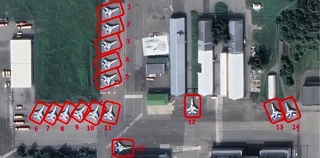 Tuy nhiên, các nhà phân tích cũng nhấn mạnh rằng, Không quân Iran vốn đã quen với máy bay chiến đấu do Mỹ sản xuất và phải đối mặt với nhiều vấn đề cần giải quyết khi khai thác số lượng Su-35 lớn như vậy; nhất là hạ tầng để khai thác Su-35 của Iran, hiện còn chưa được xây dựng.