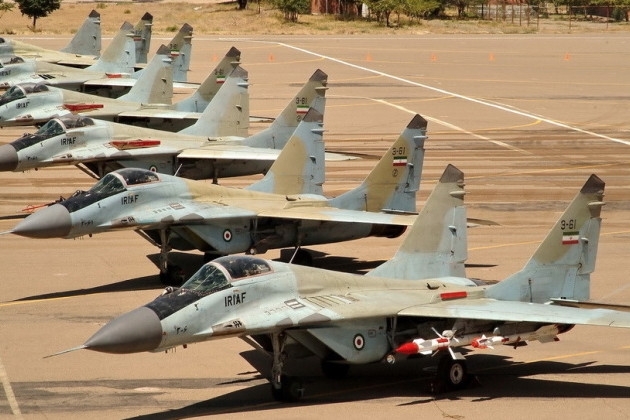 Phía Iran cho rằng, việc mua số lượng lớn máy bay chiến đấu thế hệ 4 ++ Su-35, sẽ thay thế một số máy bay chiến đấu cũ do Mỹ sản xuất, được trang bị cho Không quân Iran từ năm 1978, đặc biệt là số máy bay F-14 Tomcat, có phụ tùng thay thế ngày càng khó tìm. 