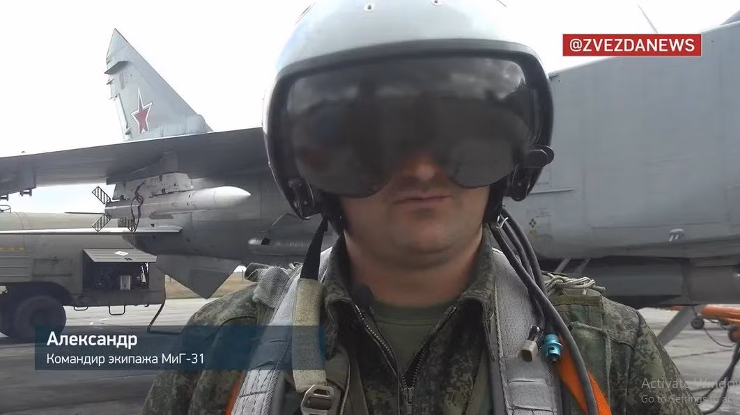 Quân đội Nga thông báo sẽ đưa vào biên chế hơn 130 chiếc MiG-31M được trang bị đặc biệt tên lửa Kinzhal và lô đầu tiên đã chính thức được bàn giao. Phiên bản cải tiến này của MiG-31 không chỉ nâng cao hiệu suất hoạt động, mà còn thể hiện khả năng chiến đấu mạnh mẽ trong cuộc xung đột Nga-Ukraine.