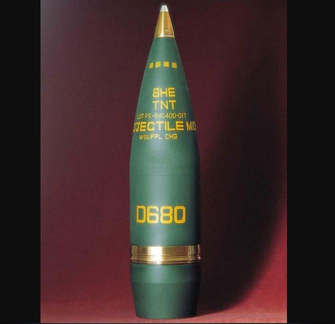 Một số nhà phân tích lại cho rằng, quân đội Ukraine đã sử dụng đạn pháo cỡ nòng 203 mm do Mỹ hỗ trợ; tuy nhiên những suy đoán này thiếu bằng chứng xác thực.