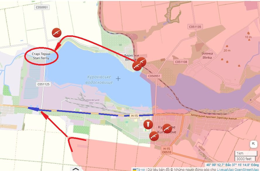 Có lẽ trong những giờ tới, mọi chuyện sẽ trở nên rõ ràng hơn về điều gì đang chờ đợi tiếp theo ở Kurakhove, phóng viên chiến trường Yury Kotenok của Ukraine viết trên kênh Telegram cá nhân, “Quân đồn trú Ukraine sẽ bị bao vây, hoặc sẽ bắt đầu rút lui về Dachnoe, nếu không đường rút lui bị cắt đứt hoàn toàn”.