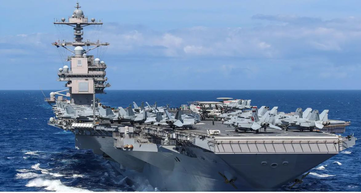 Không giống như các tàu sân bay chạy bằng năng lượng thông thường, vốn phụ thuộc vào nhiên liệu hóa thạch và cần tiếp nhiên liệu thường xuyên, một tàu sân bay chạy bằng năng lượng hạt nhân, có thể hoạt động gần như “vô thời hạn”, nó chỉ bị giới hạn bởi thực phẩm, vật tư và khả năng chịu đựng của thủy thủ đoàn và thời gian đến định kỳ bảo dưỡng. 