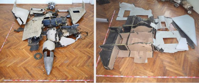 Mẫu Shahed-136 của Iran trang bị cụm 4 ăng-ten cố định trên chân đế nằm ngoài thân, kèm theo một ăng-ten độc lập và được kết nối với hệ thống định vị vệ tinh, nhưng đặt ở vị trí tách biệt. Trong khi đó, 4 ăng-ten chính của UAV Geran-2 được tích hợp với mô-đun định vị vệ tinh Kometa, thuộc tổ hợp dẫn đường B-105, nằm ẩn trong khung thân.