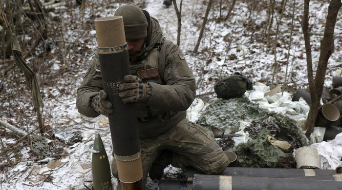 Thiếu hụt đạn pháo đang là một vấn đề nghiêm trọng với Quân đội Ukraine ở chiến trường hiện nay. Ngay cả khi những đơn vị chiến đấu ở mặt trận Avdeevka yêu cầu pháo binh yểm trợ hàng ngày, nhưng không có đủ đạn.