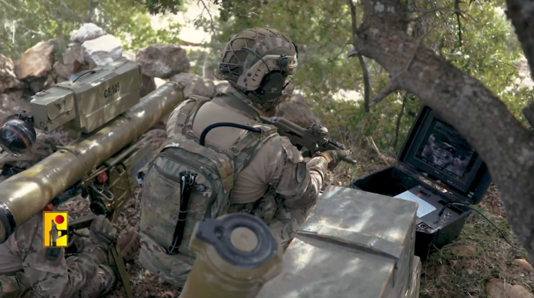 Trong chiến dịch đột nhập vào lãnh thổ Lebanon, Quân đội Israel bị thương vong đáng kể, và một số lượng lớn người bị thương đã được đưa về hậu cứ. Riêng Bệnh viện Ziv thông báo, đã tiếp nhận 39 binh sĩ bị thương, trong đó có 4 người bị thương nặng và 1 người chết sau khi nỗ lực cấp cứu thất bại.