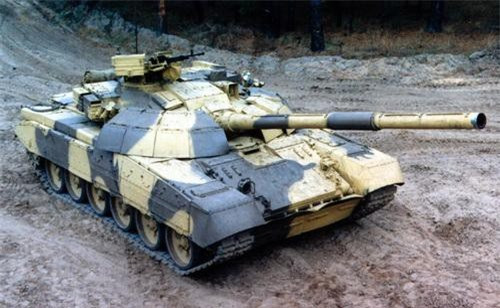 T-72AMT trang bị kính ngắm ban đêm của xạ thủ được nâng cấp. Hệ thông thông tin vô tuyến kỹ thuật số do Thổ Nhĩ Kỳ chế tạo, thiết bị định vị vệ tinh SN-3003 được bổ sung, động cơ sử dụng động cơ 840 mã lực.