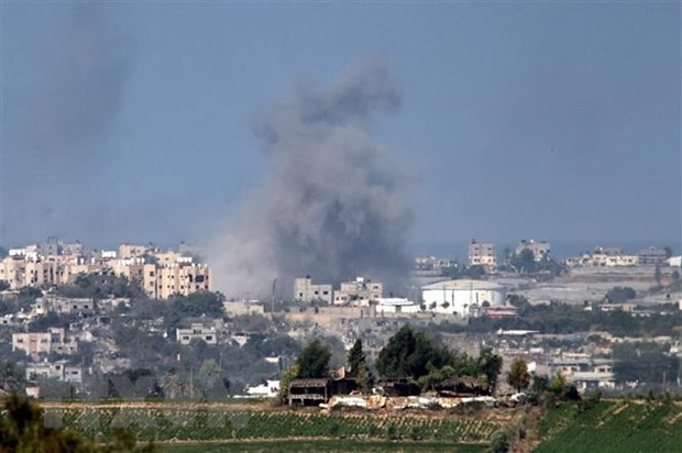 Hiện các trận ném bom vào Dải Gaza của Israel vẫn chưa kết thúc, trong khi Hezbollah cũng chưa dốc toàn lực tấn công Tel Aviv. Tuy nhiên, Hezbollah và Iran đã cảnh báo về hậu quả, nếu Israel không dừng ném bom vào Dải Gaza.