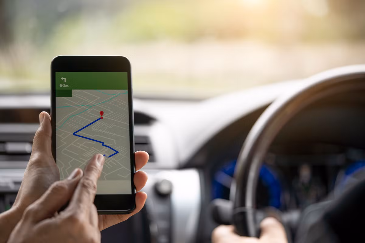 Lời khuyên cảnh báo rằng, ngoài việc có thể xảy ra "sự ngừng hoạt động tạm thời với các ứng dụng dựa trên vị trí" như Google Maps, thông báo còn khuyên các công dân ở gần biên giới Israel nên ở gần các khu vực được bảo vệ. Israel cũng thông báo rằng, các máy bay đến nước này, sẽ sử dụng công nghệ khác trên máy bay để hạ cánh, thay vì chỉ dựa vào GPS.