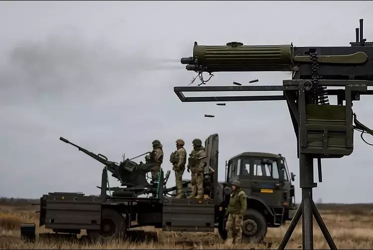 Trước khi Lữ đoàn 116 Ukraine được điều đến tăng cường, tàn quân của Lữ đoàn 53 Ukraine vốn đã bị áp đảo, đã rời khỏi vị trí phòng ngự mà không được phép. Hành động này của Lữ đoàn 53, đã trực tiếp làm hở sườn của Lữ đoàn 110 Ukraine gần đó, để quân Nga khai thác.