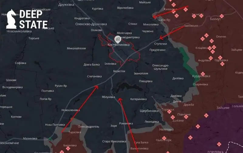Kênh Deep State của quân đội Ukraine viết, “Họ đã tăng cường sử dụng bom lượn có điều khiển FAB và UAV FPV điều khiển bằng cáp quang. Người Nga đang “tăng cường săn lùng” mọi thứ di chuyển trong thành phố, cũng như các tuyến đường hậu cần từ thành phố đến mặt trận; điều này đang gây ra thiệt hại khá đáng kể”.