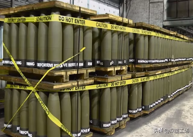 Đánh giá từ những thông tin công khai hiện nay, số đạn pháo mà quân đội Nga bắn trong một ngày, Mỹ phải sản xuất từ 2-3 tháng. Trong khi đó, sản lượng đạn pháo hạng nặng của Nga gấp 10 lần so với Mỹ. Nếu Nga duy trì sản xuất với số lượng này, quân đội Ukraine sẽ không thể giành chiến thắng.