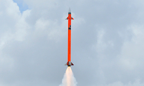 Tờ EurAsian Times của Ấn Độ cho biết, tên lửa Barak-8 có mức độ hoàn thiện rất cao, giá thành tương đối phải chăng và đặc biệt nó là loại vũ khí không phổ biến, nên sẽ rất khó bị "bắt bài" trong thực chiến.