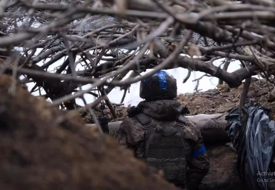 Cần lưu ý rằng, sự thiếu hụt quân số này của AFU đã được cảm nhận ở Pokrovsk trong vài tuần nay và các chiến thuật lắt léo của RFAF đang tiếp tục cho thấy thành công của họ, khi liên tiếp tràn ngập các ngôi làng ở phía nam Pokrovsk.