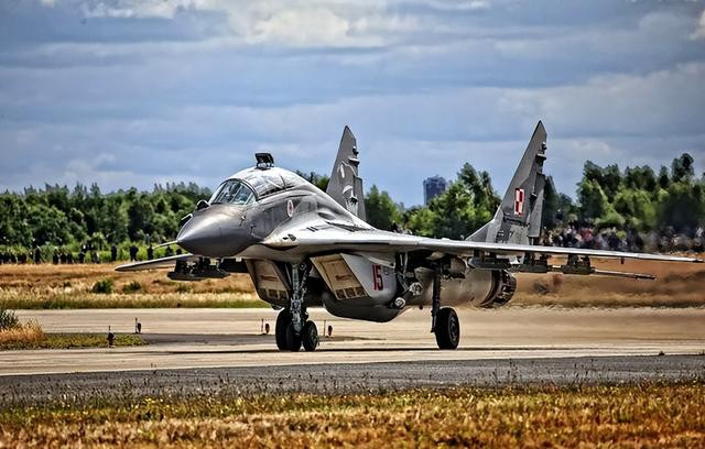 Nếu như đúng các nhà lãnh đạo phương Tây công bố, Ukraine sắp có 17 máy bay chiến đấu MiG-29 để xây dựng lại lực lượng không quân đã ngừng hoạt động từ lâu của mình. Tuy nhiên, lô hàng viện trợ này mang tính chất "dọn kho" khá nhiều.