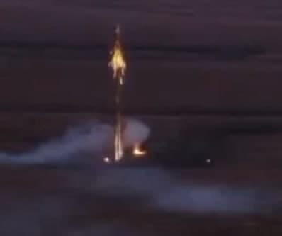 Để tiến sâu hơn vào lãnh thổ của DPR, quân đội Ukraine đã bắt đầu sử dụng các loại bom, đạn phốt-pho ở Donbass. Theo thông tin của truyền thông Nga, các cuộc tấn công bằng đạn phốt pho đang được sử dụng để bắn vào các vị trí của dân quân DPR ở khu vực Granitnoye, Telmanovo, Dokuchaevsk và Novaya Marievka.