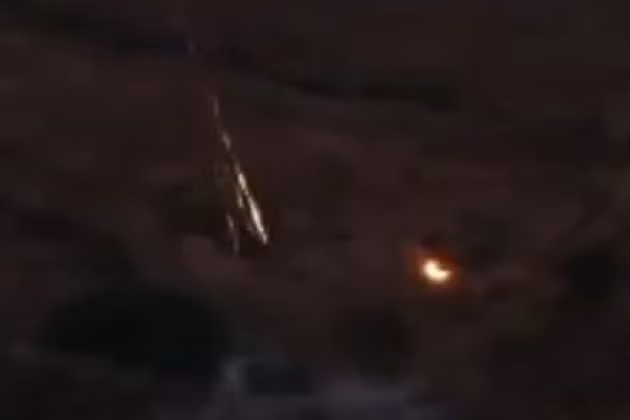 Việc sử dụng bom, đạn phốt-pho không chỉ là nguy cơ rất cao về sau đối với tính mạng con người, mà còn do bom phốt pho gây ra hỏa hoạn khó dập, khiến dân quân buộc phải rời bỏ vị trí và rút quân khỏi khu vực. 