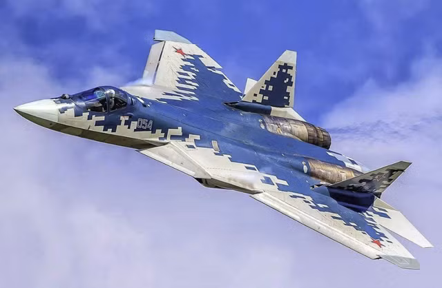 Phi công thử nghiệm số 1 Nga Sergei Bogdan cho biết, Su-57 đã sử dụng thành công vũ khí mới ở Syria. Tuy nhiên vào thời điểm đó, Su-57 chỉ được sử dụng cho các cuộc tấn công mặt đất và hoạt động đơn lẻ, trong môi trường bị đe dọa thấp và không có đối kháng điện tử.