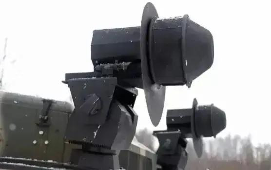 Bây giờ có vẻ như cách suy nghĩ và hành động của Nga thực sự đã chọn phương án thứ hai. Dưới sự lãnh đạo của Phó Tiến sĩ công nghệ Alexei Tsarikov, "Hệ thống định vị di động Angelica", do nhóm nghiên cứu khoa học Nga phát triển, được dành riêng cho việc tìm kiếm thiết bị đầu cuối Starlink. 