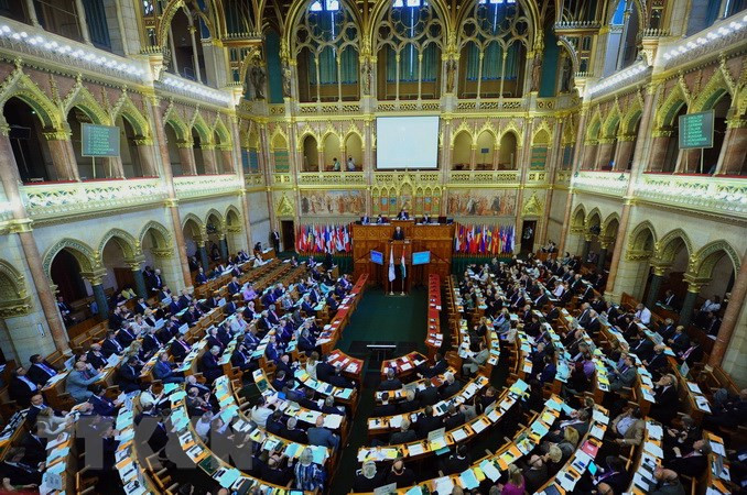 Phần Lan sẽ chính thức nộp đơn đăng ký thành viên sớm nhất vào ngày 15/5. NATO đã nói rõ rằng thủ tục gia nhập sẽ được nhanh chóng khởi động. Mỹ và Anh thậm chí còn hứa sẽ hỗ trợ Phần Lan và Thụy Điển, nếu họ bị quân đội Nga tấn công; kể cả khi hai nước này chưa gia nhập NATO. 