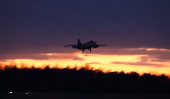 Số liệu này khác quá xa so với hàng chục nghìn vũ khí do phương Tây công bố viện trợ cho Ukraine. Vậy lý do là gì? Có thể vũ khí của phương Tây không giao được, hoặc không thể vận chuyển được vào lãnh thổ Ukraine, khi Nga đã cảnh báo rõ: Các đoàn xe chở vũ khí là mục tiêu hợp pháp của Quân đội Nga.