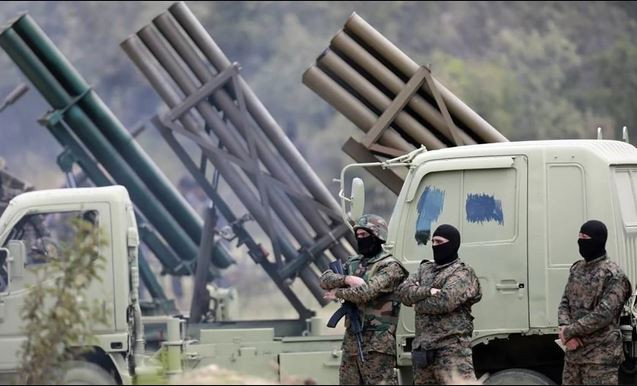 Các cuộc tấn công vào các cơ sở quân sự của Israel, đặc biệt là căng thẳng ở Dải Gaza và biên giới Lebanon, đã buộc Israel phải đồng thời đáp trả các mối đe dọa an ninh trên nhiều mặt trận.