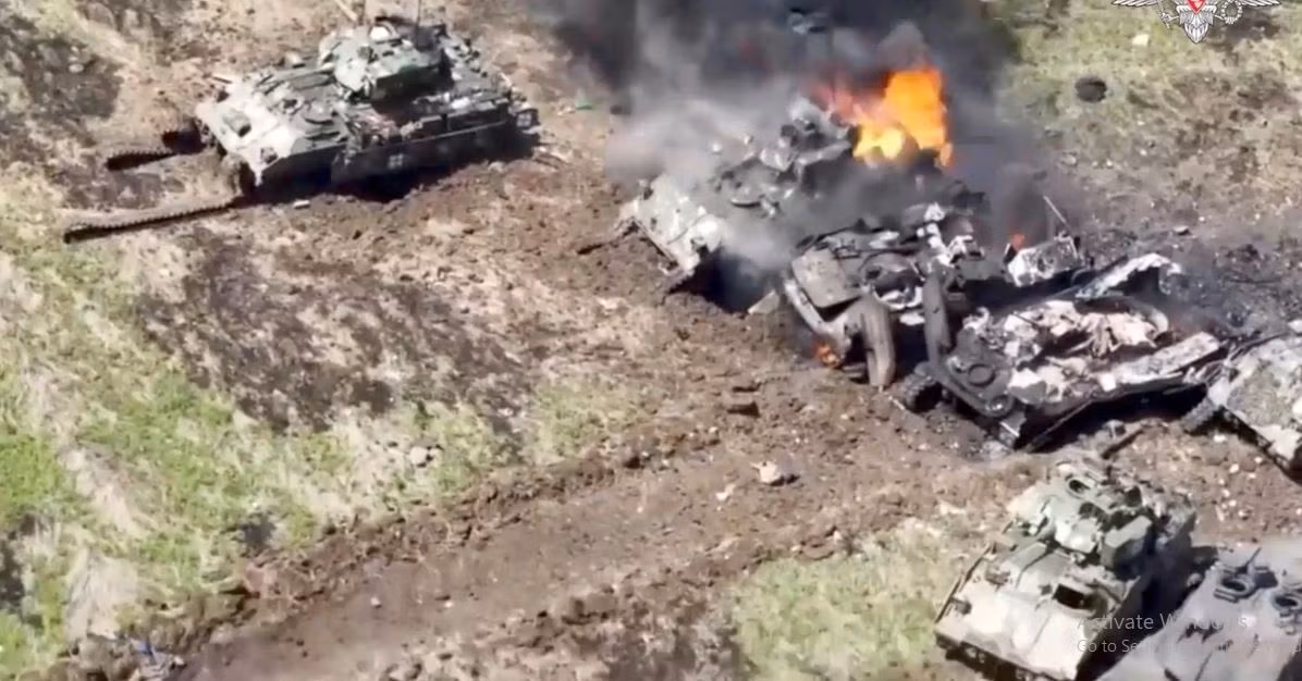 Việc truyền thống Nga công bố các video, ghi lại hình ảnh xe tăng Leopard bị vũ khí Nga bắn cháy, đã gây thiệt hại nghiêm trọng về danh tiếng về vũ khí Đức, cũng như số phận của những chiếc xe tăng này trên khắp thế giới.