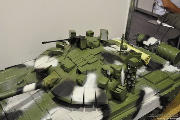 Cốt lõi của hệ thống Arena-M là radar và hệ thống tính toán, giám sát 360 độ, giúp định vị chính xác các mục tiêu đang lao tới với tốc độ cao. Như vậy Nga phải có công nghệ phát hiện và nhận dạng liên quan, công nghệ gây nhiễu và chống nhiễu, công nghệ xử lý dữ liệu, công nghệ điều khiển, công nghệ phóng đạn, v.v. 