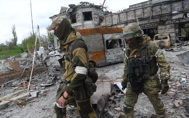 Tướng Alaudinov, chỉ huy Lực lượng đặc biệt Akhmat của Nga, tự tin tuyên bố: "Tôi nghĩ rằng trong hai đến ba tháng tới, tất cả những điều này sẽ hoàn toàn kết thúc, không chỉ ở hướng Kursk mà còn các hướng khác”. Mặc dù tuyên bố này mang lại cho mọi người cảm giác “tự tin quá mức”, nhưng nó cũng cho thấy Nga rất lạc quan về tình hình chiến trường trong tương lai.