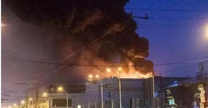 Tạp chí Quốc phòng Ukraine cho biết, rạng sáng ngày 23/8, hai máy bay không người lái của Ukraine lại tấn công thủ đô Moscow của Nga và bị hệ thống phòng không Nga gần Moscow bắn hạ, tuy nhiên mảnh vỡ của chiếc máy bay không người lái rơi xuống, vẫn gây ra thiệt hại cho các tòa nhà trên mặt đất.